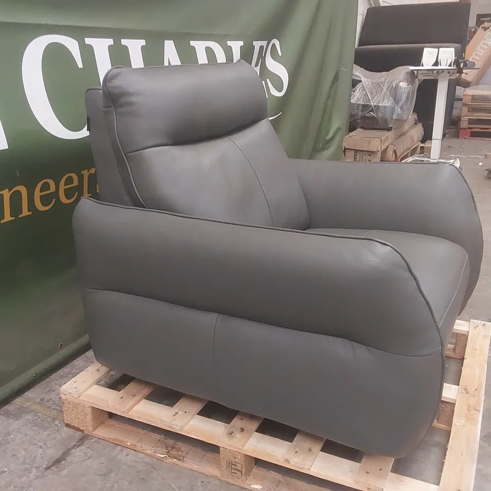 QUALITY DESIGNER ITALIAN MADE LEATHER UPHOLSTERED RIVA ELECTRIC RECLINER CHAIR
