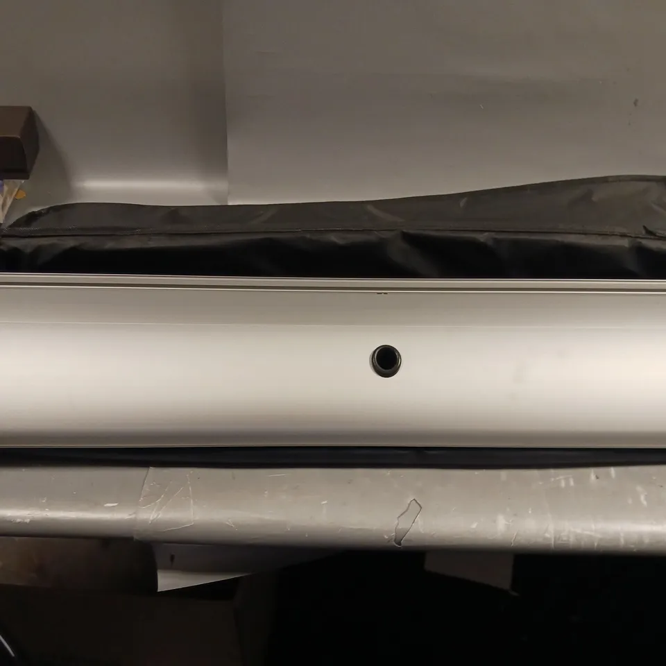 GREY RETRACTABLE ROLL UP BANNER HOLDER WITH BLACK BAG