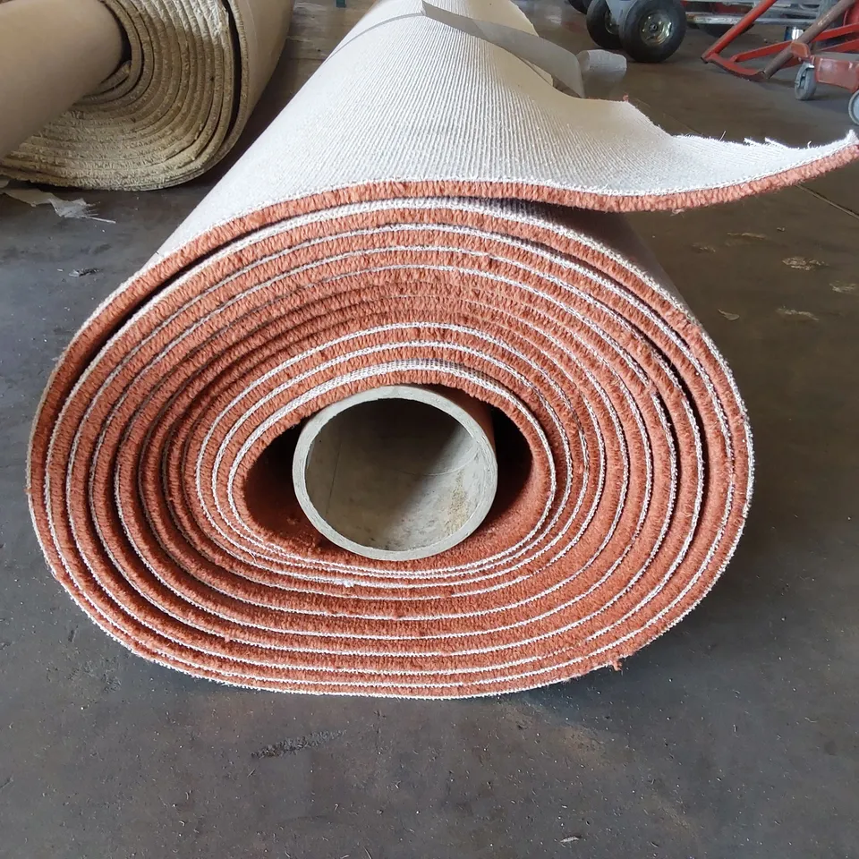 ROLL OF QUALITY INSPIRATIONS DOT SPICE CARPET - APPROXIMATELY 8.8 x 5m