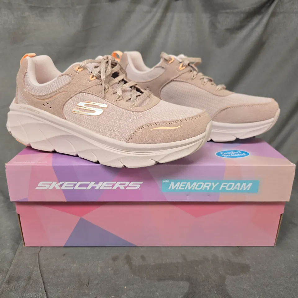 BOXED PAIR OF SKECHERS TRAINERS IN TAUPE SIZE 7