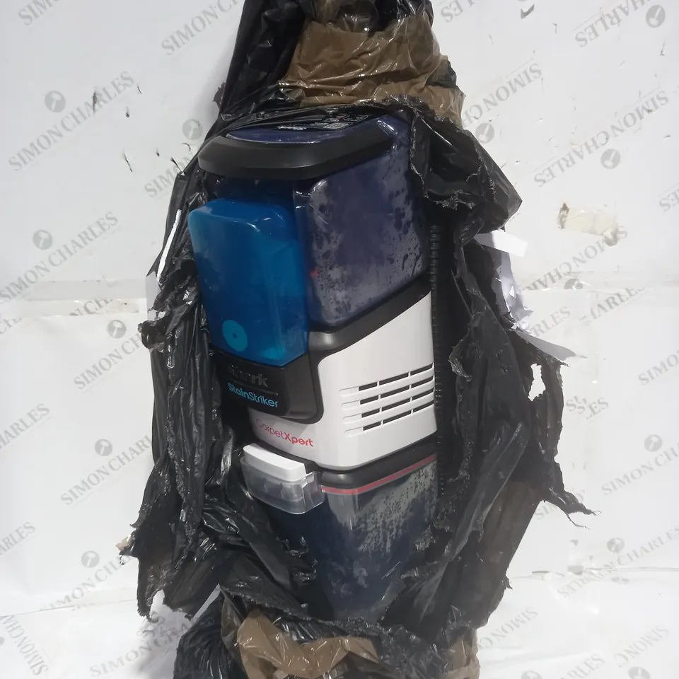 SHARK CARPET XPERT DEEP CARPET CLEANER & BUILT IN STAIN STRIKER EX200UK - COLLECTION ONLY