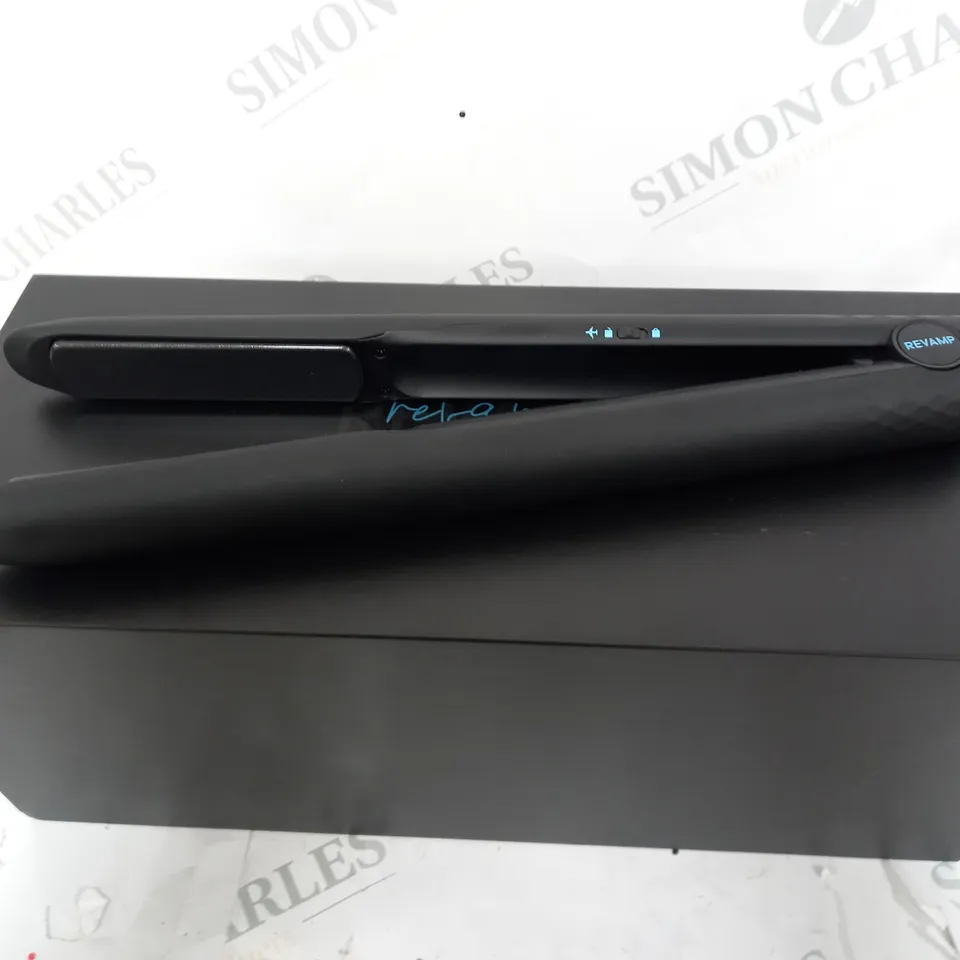 REVAMP PROGLOSS LIBERATE CORDLESS CERAMIC HAIR STRAIGHTENER