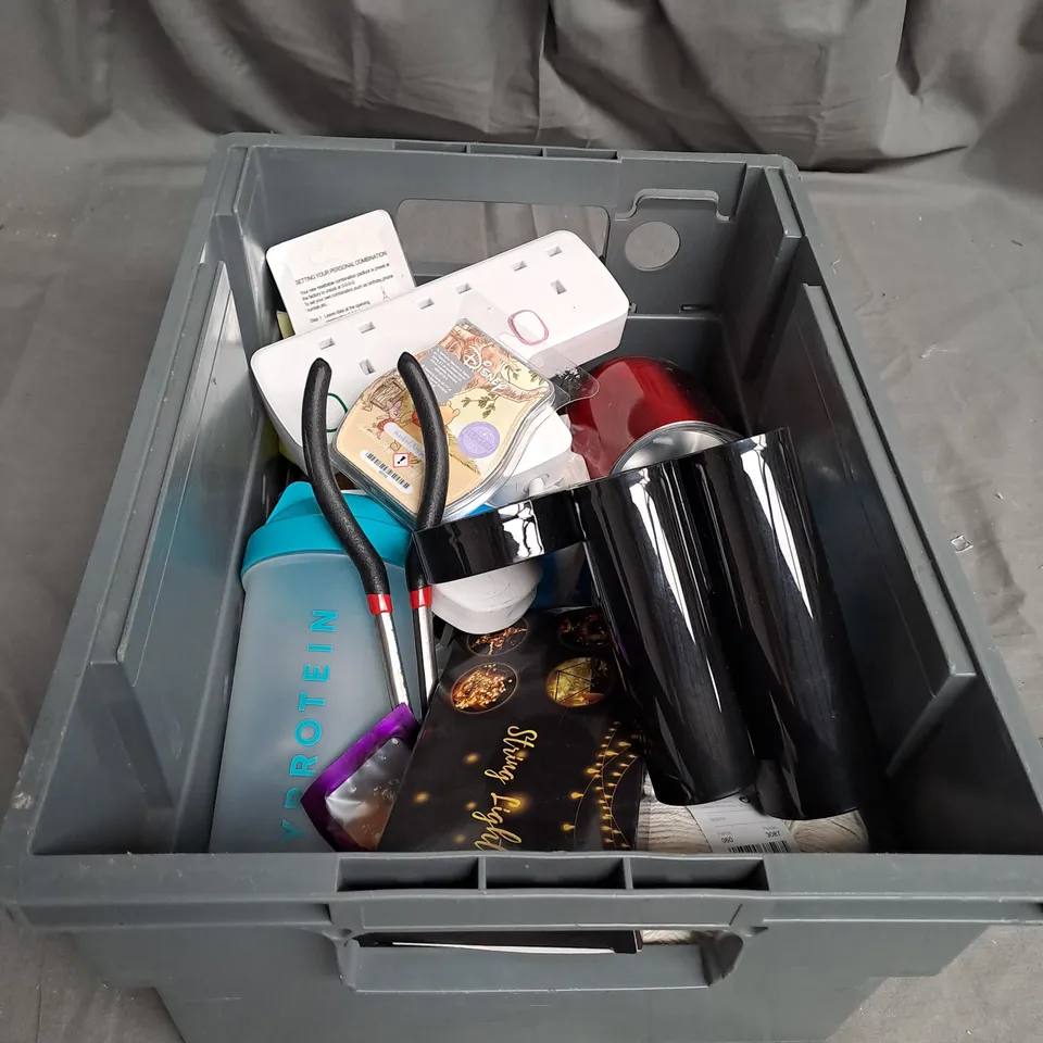 TOTE OF APPROX 20 HOUSEHOLD ITEMS TOO INCLUDE BOTTLES , EXTENSION LEADS , TOOL KITS