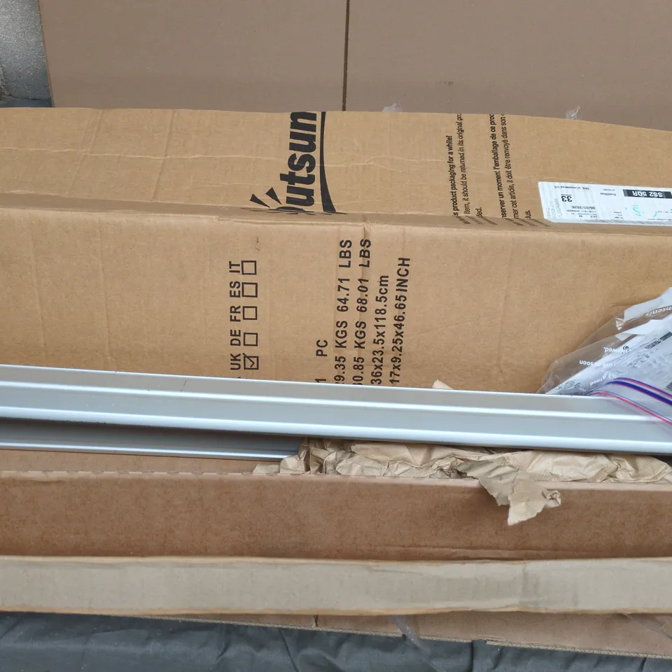 THULE SWEDEN VEHICLE ROOF RACK RAILS - MODEL UNSPECIFIED