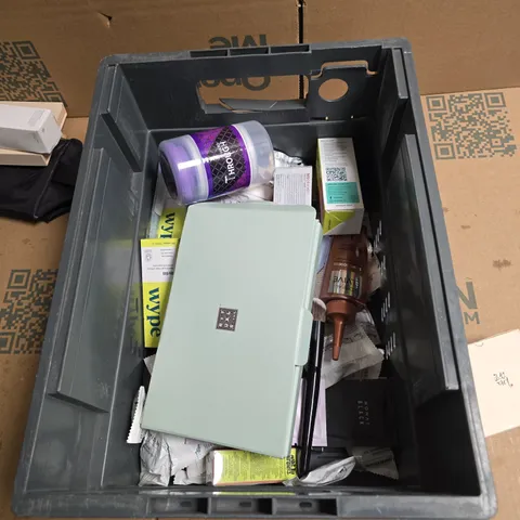 TOTE OF APPROXIMATELY 15 ASSORTED COSMETICS TO INCLUDE: BEAUTY OF JOSEON CLEANSING BALM 