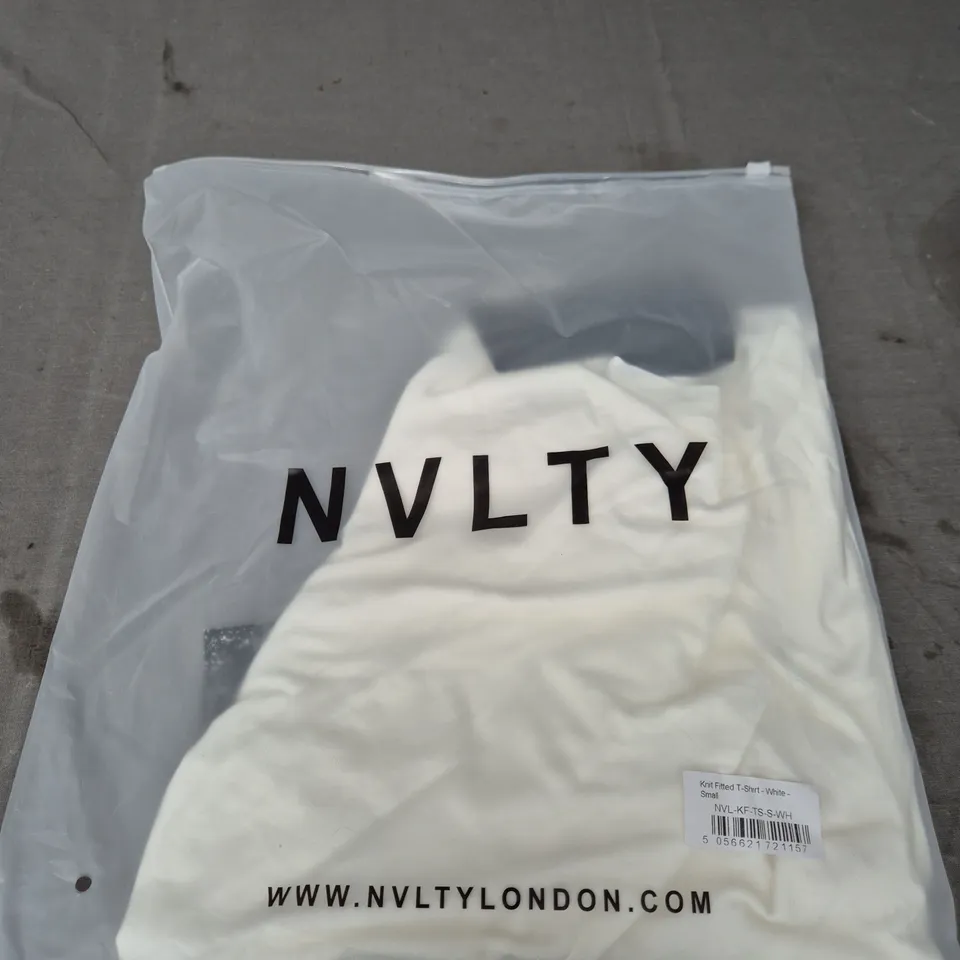 BAGGED NVLTY KNIT FITTED T-SHIRT SIZE SMALL