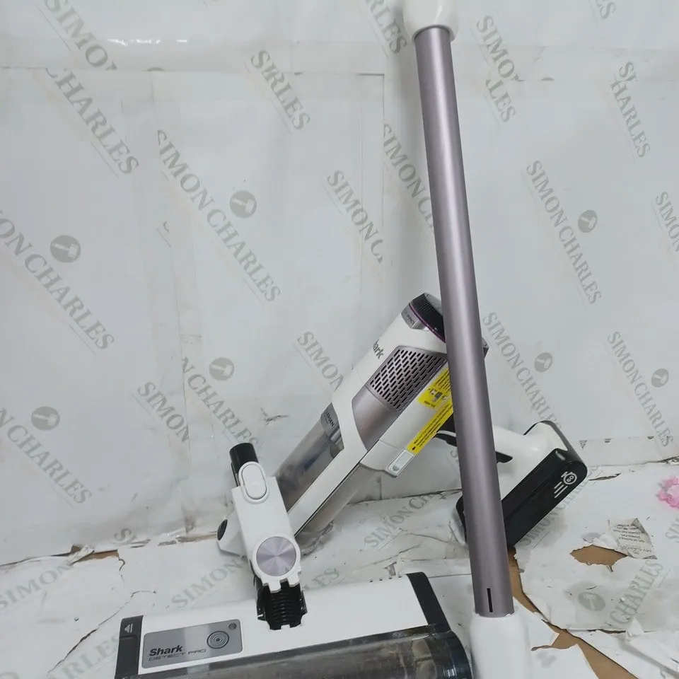 SHARK DETECT PRO 1.3L AUTO EMPTY VACUUM CLEANER IW3510UK