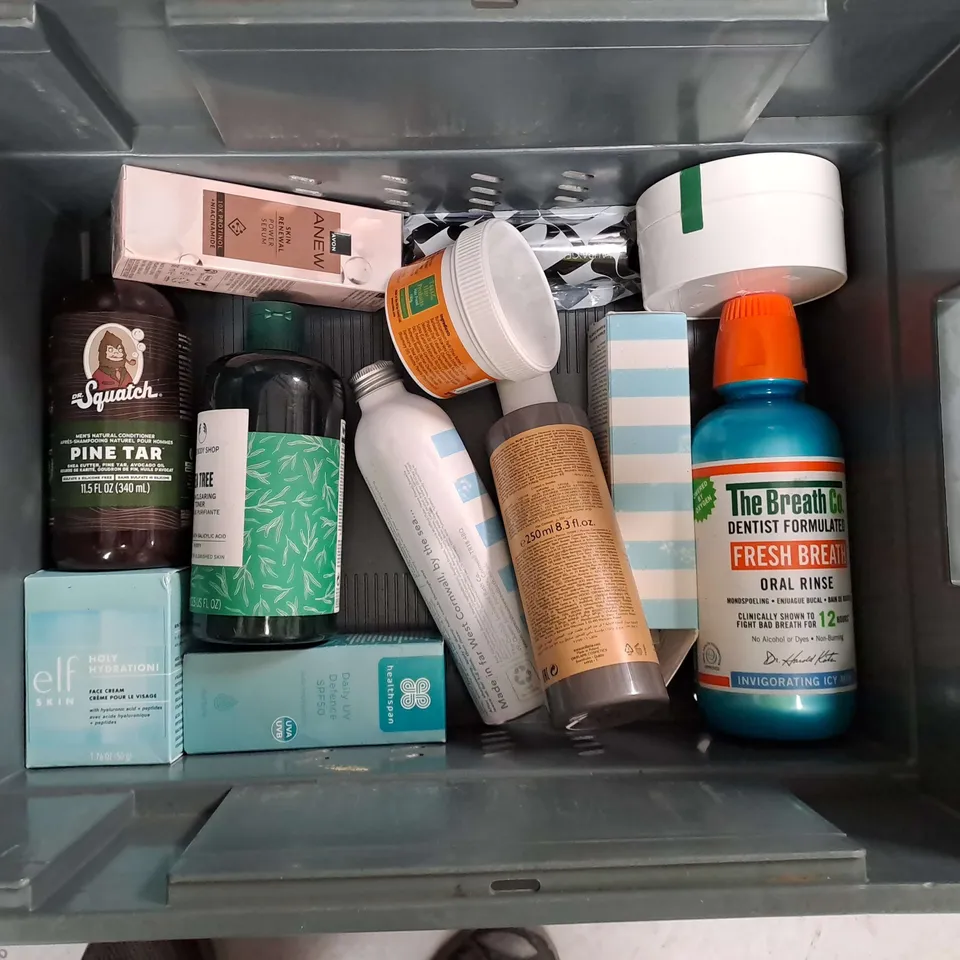 APPROXIMATELY 20 ASSORTED COSMETIC PRODUCTS TO INCLUDE SANEX SHOWER CREAM, NIVEA MEN FACE WASH AND DOVE BODY WASH