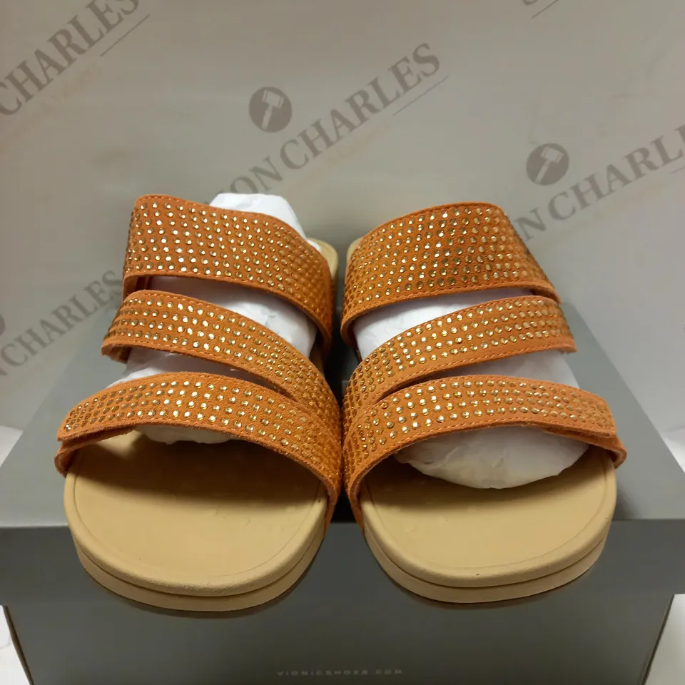 BRAND NEW VIONIC ALEXIS CORAL SANDALS - SIZE 6.5