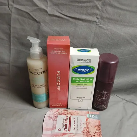 TOTE OF APPROX 15 ASSORTED COSMETIC ITEMS TO INCLUDE AVEENO NOURISHING OAT CLEANSER, CETAPHIL DAILY HYDRATING MOISTURISER & PINK CLAY MASK – SKINCARE BUNDLE (CONTENTS AS SHOWN) (VERIFY CONTENT)