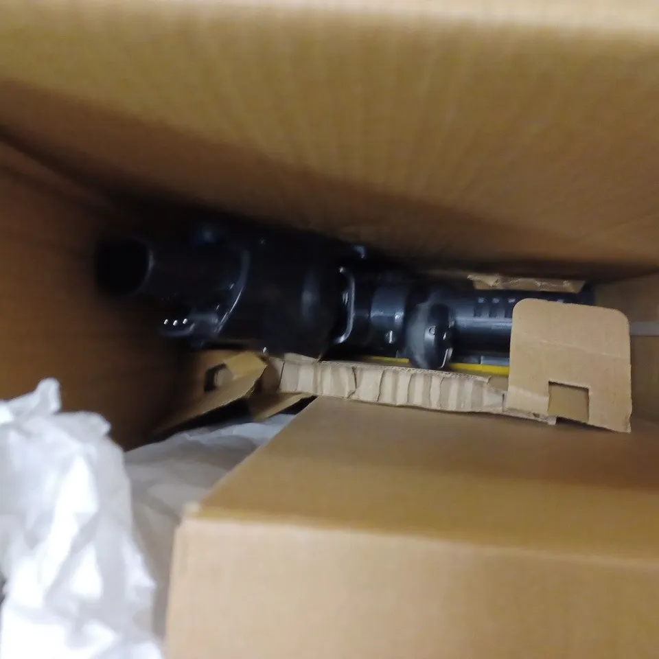SHARK CORDLESS STICK VACUUM