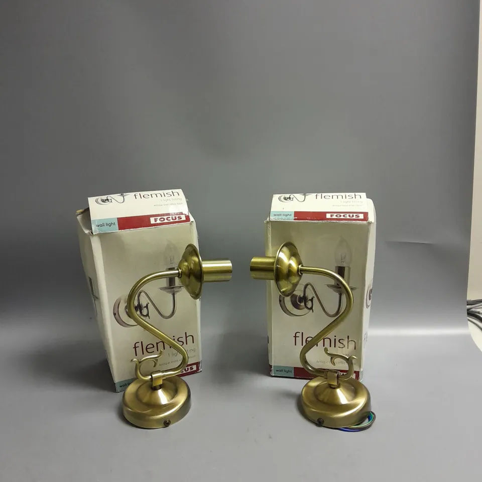 BOXED 2 X FLEMISH ANTIQUE BRASS EFFECT WALL LIGHTS