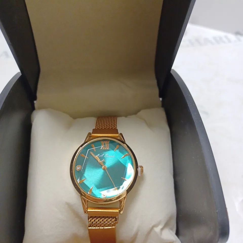 LADIES LA BANUS WATCH – CHAIN LINK METAL STRAP – MAGNETIC CLASP