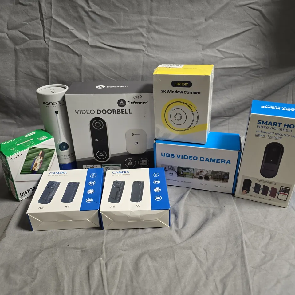APPROXIMATELY 12 ASSORTED ELECTRICAL ITEMS TO INCLUDE SMART HOME VIDEO DOORBELL, LITCOM 2K WINDOW CAMERA, INSTAX SQUARE INSTANT FILM, ETC