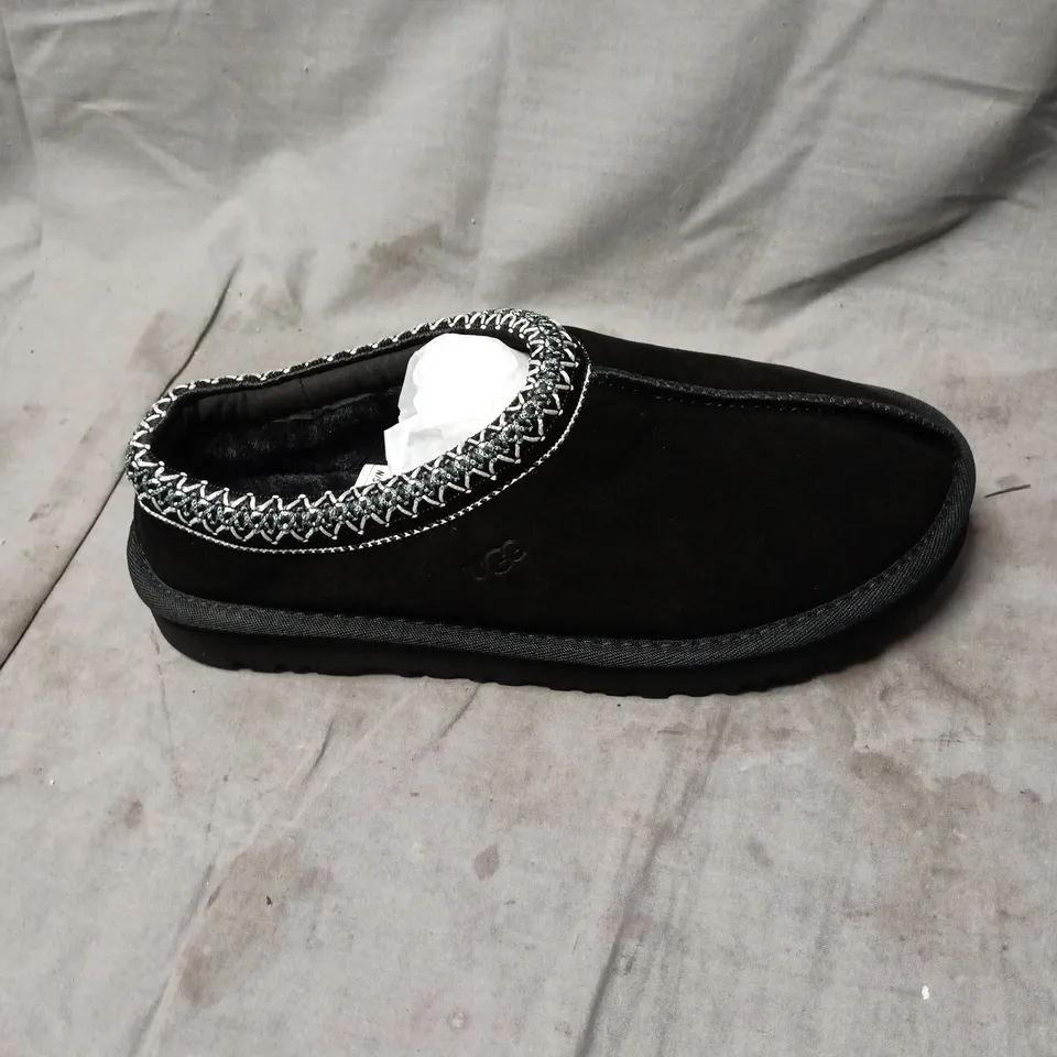 UGG BLACK SUEDE WOMEN'S SLIPPERS WITH CROCHET-STYLE TRIM SIZE 5