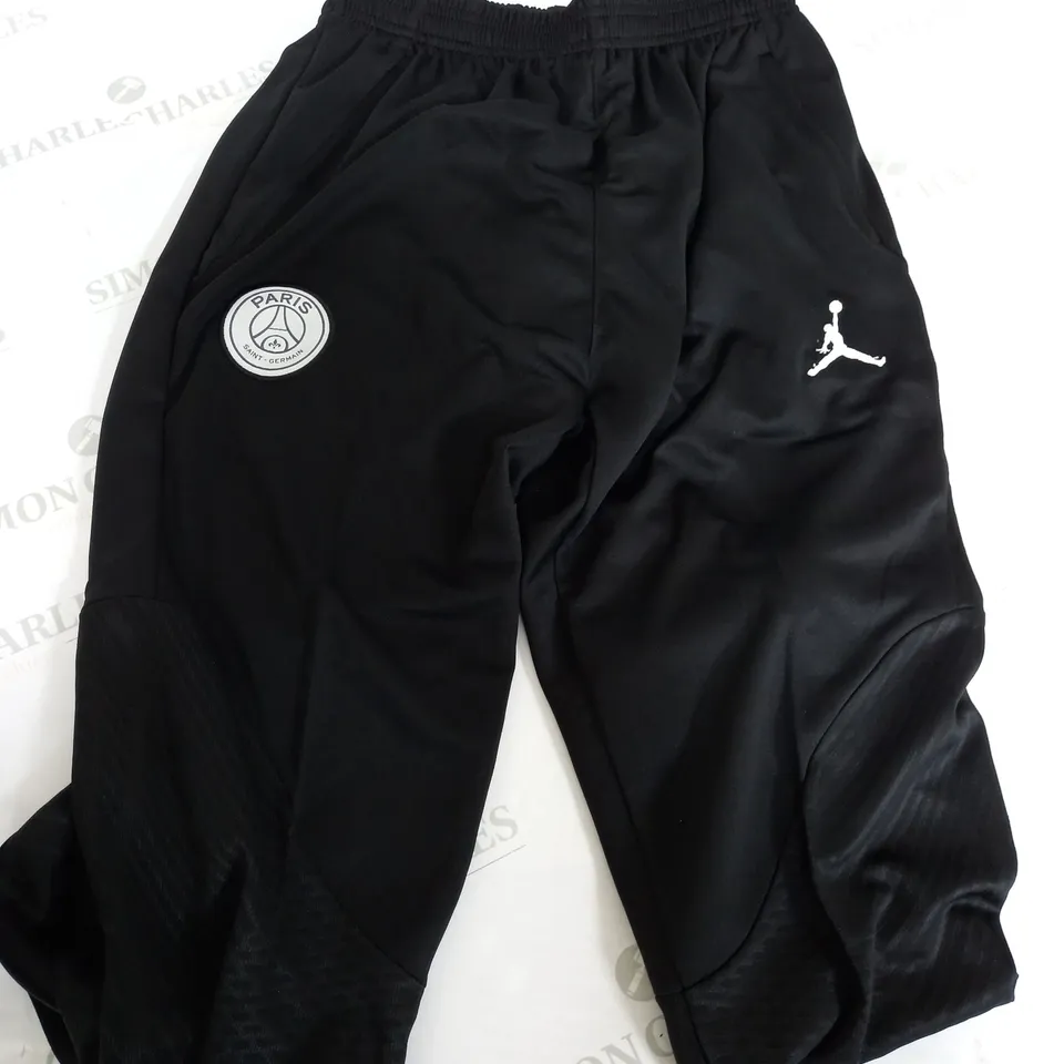 NIKE JORDAN PSG TRACKSUIT BOTTOMS IN BLACK - LARGE
