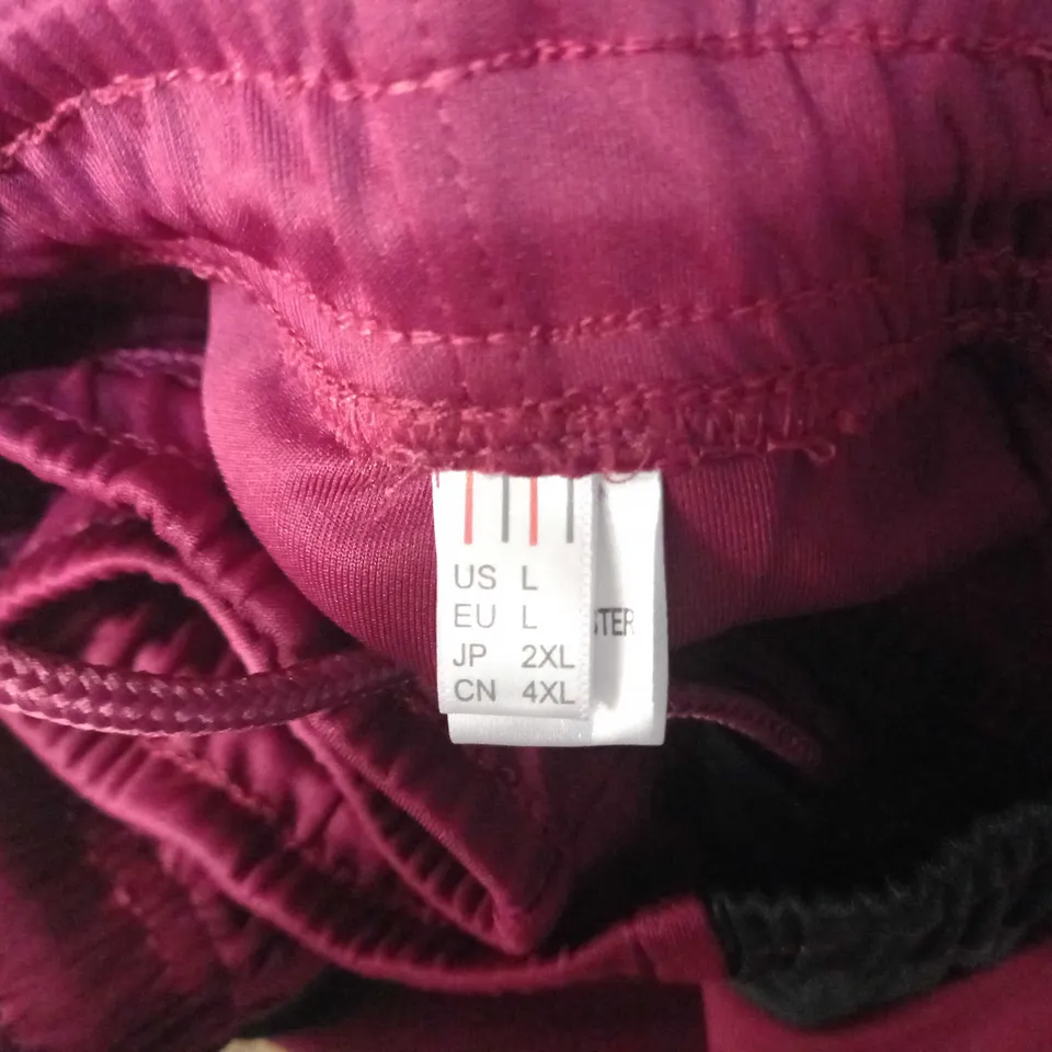 RED/BLACK TWO PIECE TRACKSUIT - SIZE EU L
