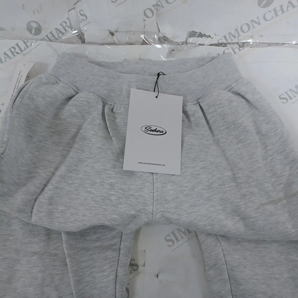 SEEKERS SWEATPANTS IN GREY SIZE XS