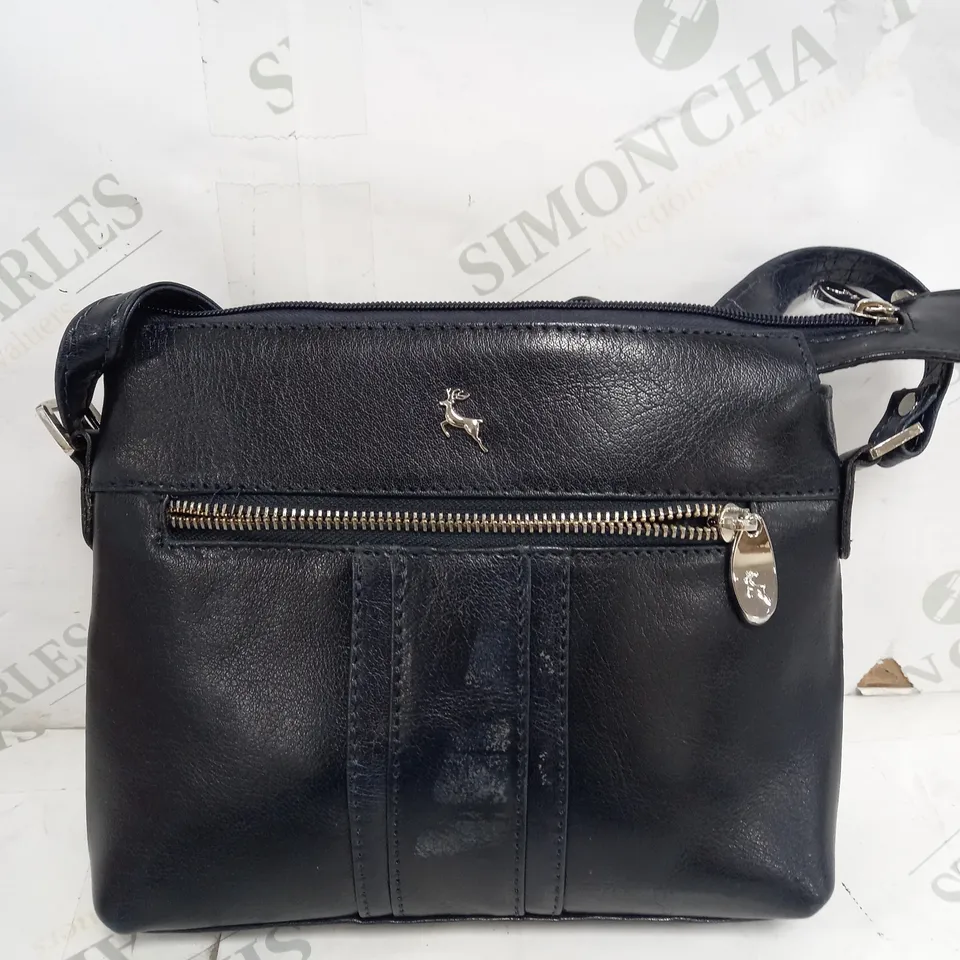 BOX OF APPROXIMATELY 10 ASSORTED HANDBAGS TO INCLUDE ASHWOOD LEATHER, KIPLING, PAUL COSTELLOE ETC