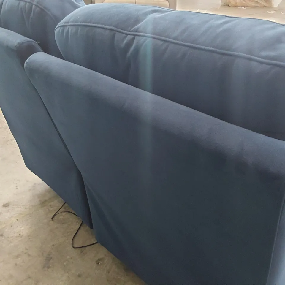 QUALITY BRITISH DESIGNER G PLAN SEATTLE POWER RECLINING TWO SEATER SOFA PLUSH INGIGO FABRIC