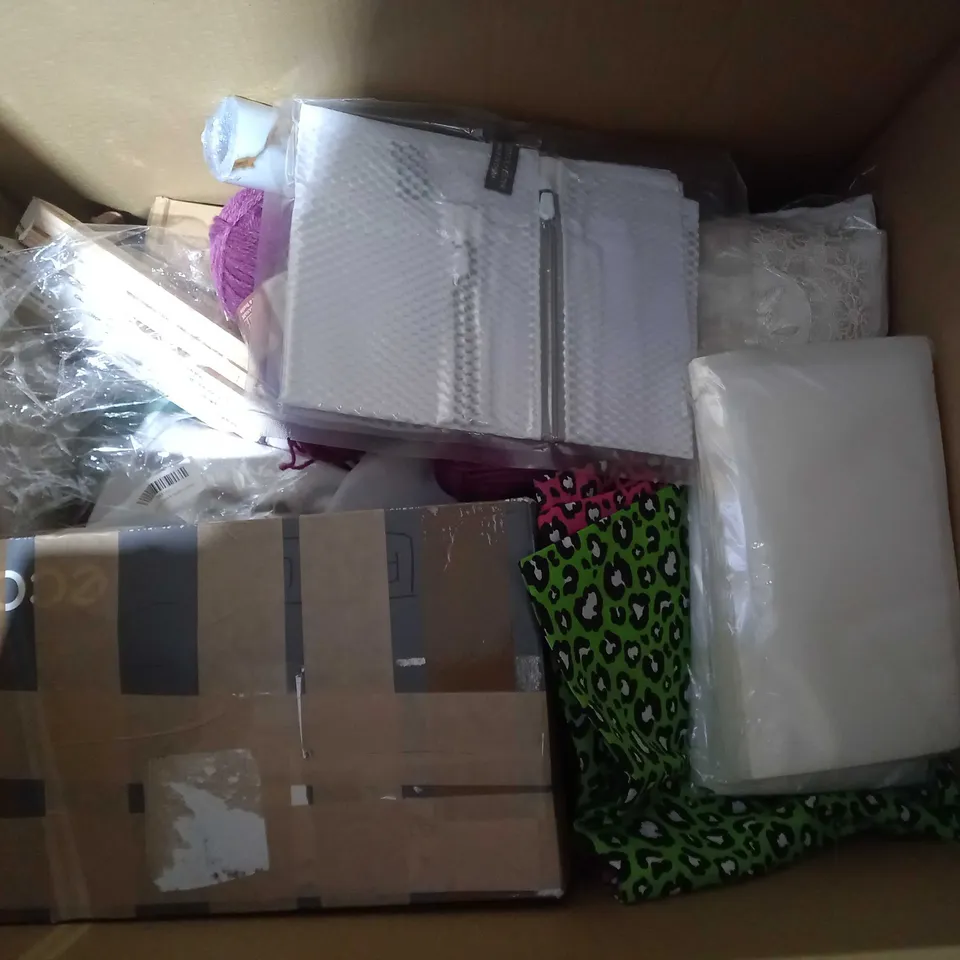 BOX OF ASSORTED  ITEMS TOO INCLUDE -COTTON WOOL - EXTENSION LEAD - TEA TOWELS 