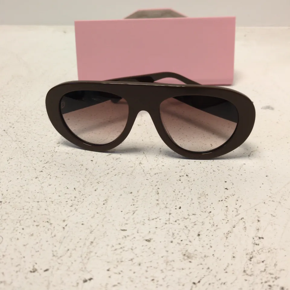 MAXWELL STUDIOS SUNGLASSES – BROWN OVERSIZED FRAME