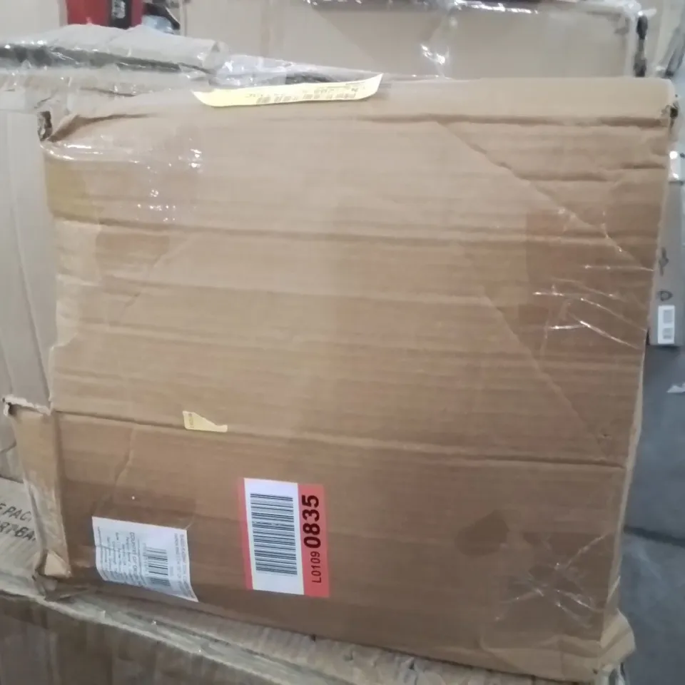 BOXED 18 PEICE PLACEMAT SET