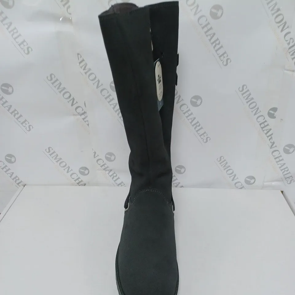 EMU AUSTRALIA WATERPROOF BOOTS SIZE 8