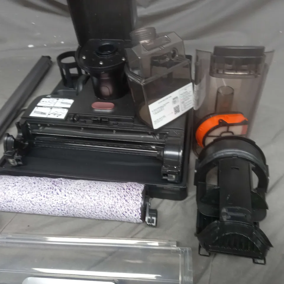 SHARK CORDLESS HYDROVAC 3-IN-1 HARD FLOOR CLEANING SYSTEM WD210UK 