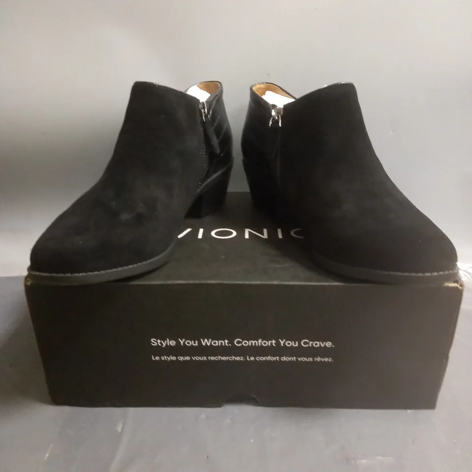 VIONIC MARISSA BOOTS SUEDE BLACK SIZE 5