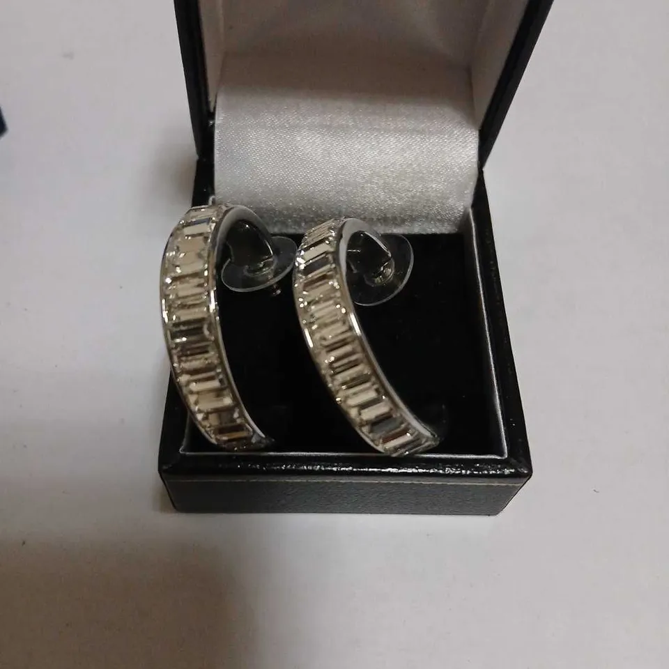 BUTLER & WILSON BAGUETTE CRYSTAL HOOP EARRINGS 