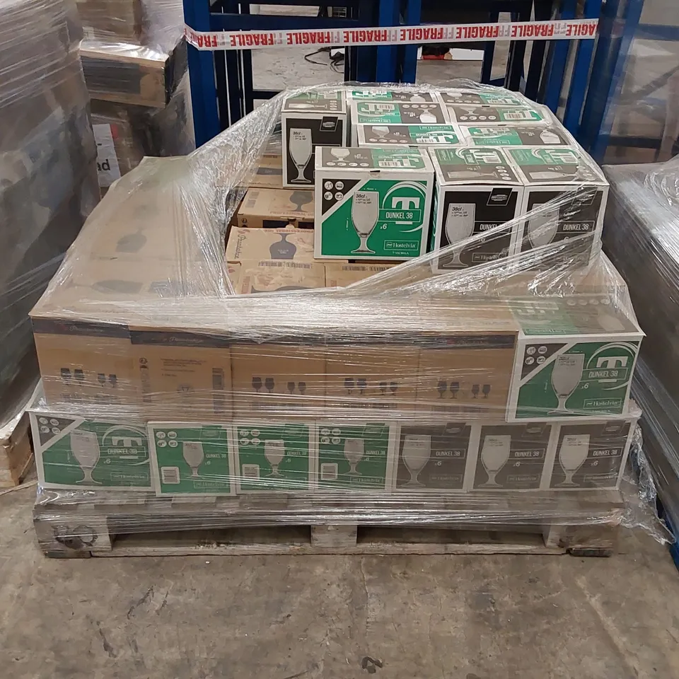 PALLET OF BRAND NEW BOXED BIER CO 'DAD'S BEER GLASS' NOVELTY BEER GLASSES // APPROXIMATELY 55 BOXES OF 6X 380ML GLASSES 