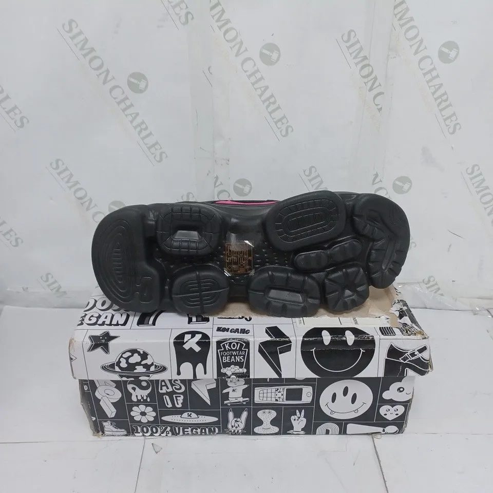 KOI FOOTWEAR MENS BLACK MULTI TRAINERS SIZE 9