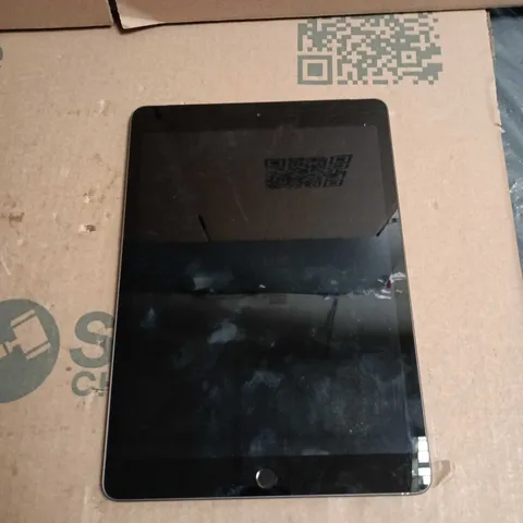 UNBOXED APPLE IPAD 8TH GENERATION 10.2" 32GB – SILVER BACK