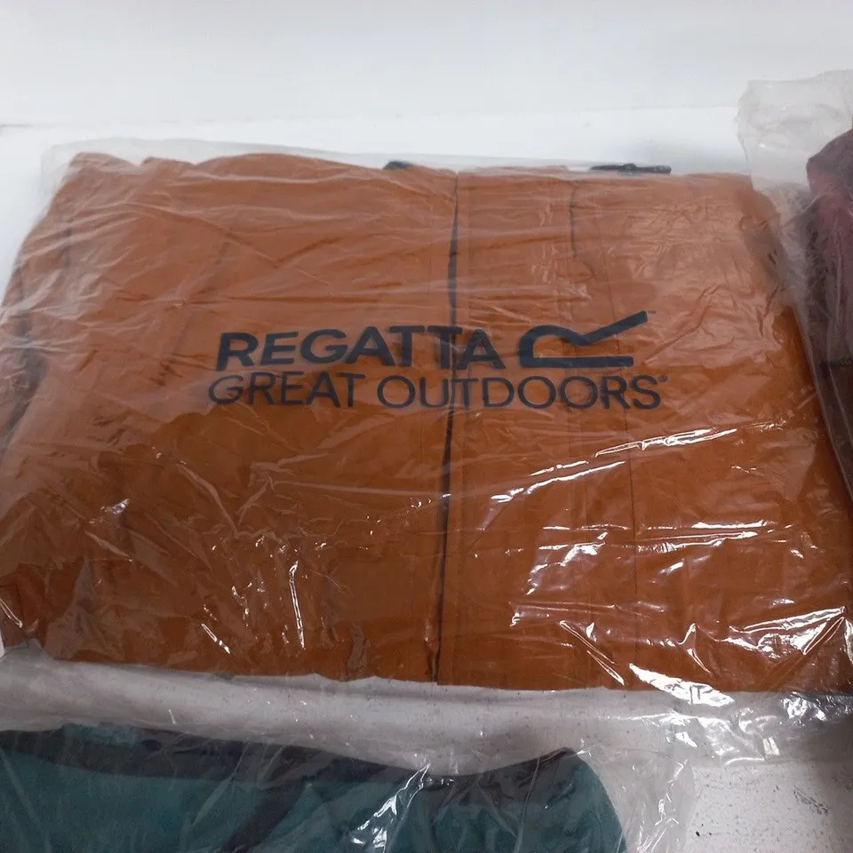 LOT OF 6 BRAND NEW REGATTA CLOTHING ITEMS - UNCHECKED SIZES