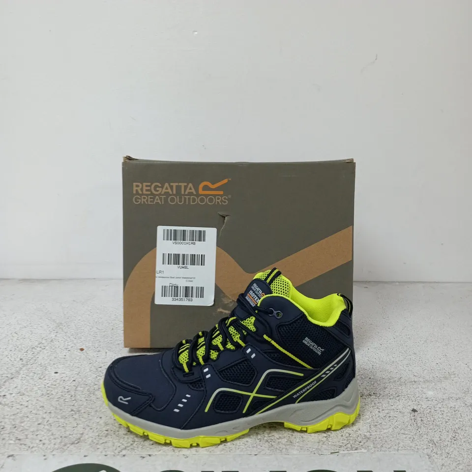 REGATTA VENDEAVOUR BOOT JUNIOR WATERPROOF WALKING BOOT -NAVY