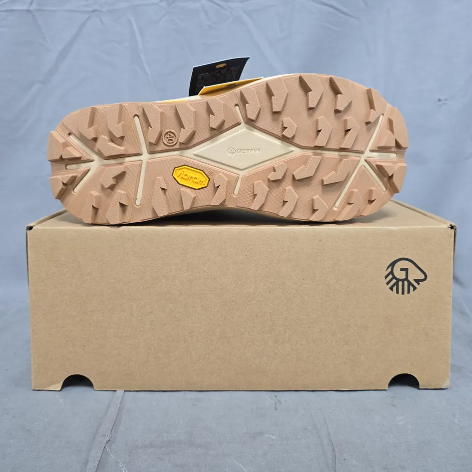 BOXED PAIR OF GIESSWEIN WOOL TRAIL X WOMEN'S SHOES IN OCEAN BLUE SIZE UK 7