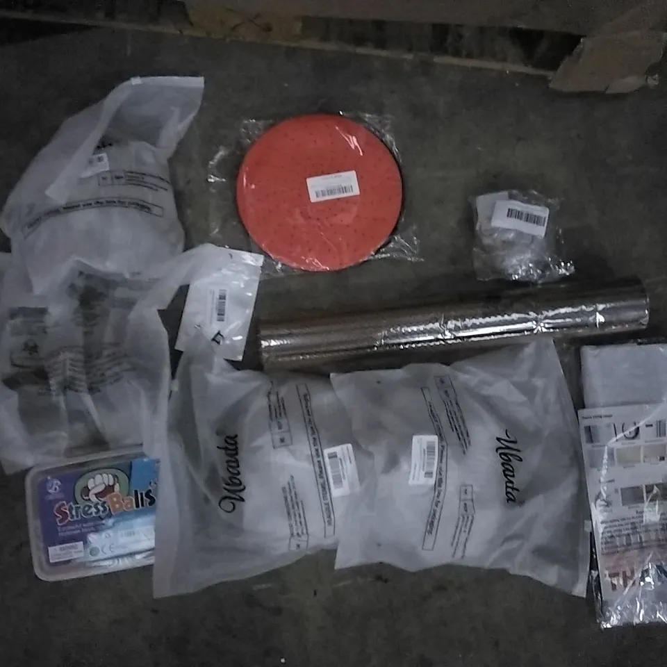 PALLET OF ASSORTED ITEMS INCLUDING STRESS BALLS, SWAN MASK, AIR FRYER LINING, WOMEN'S XL T-SHIRT, MANDALA COLOURING BOOK