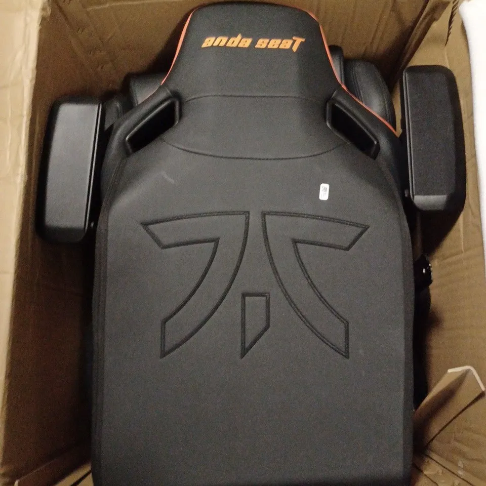 ANDA SEAT 3L BLACK GAMING CHAIR // COLLECTION ONLY 