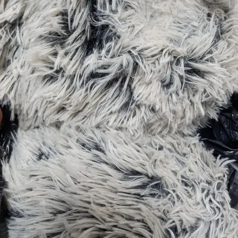 COZEE PAWS FLUFFIE RECTANGLE PLUSH DOG BED - LARGE