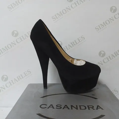 BOXED PAIR OF CASANDRA HEELED PLATFORM SHOES IN BLACK SUEDE SIZE 5