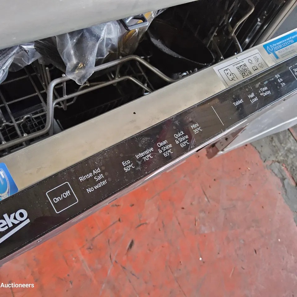 BEKO INTEGRATED FULL SIZE DISHWASHER Model b100