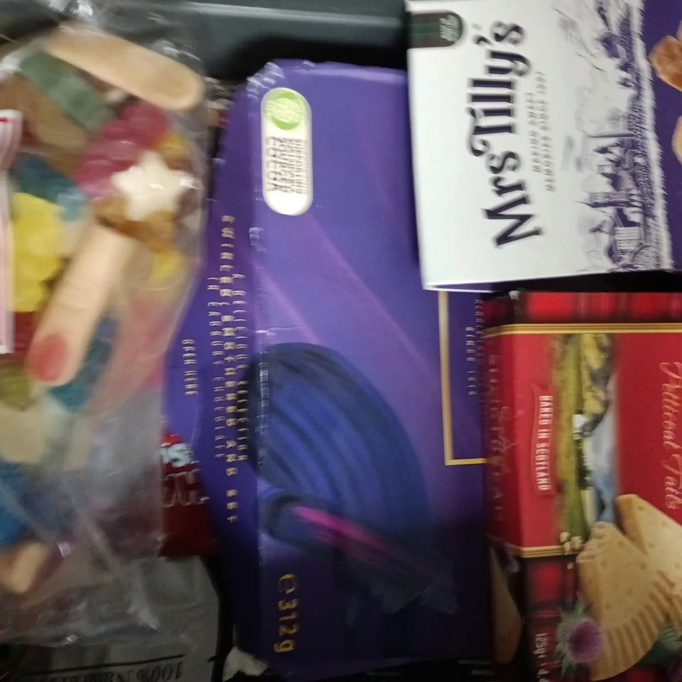 APPROXIMATELY 10 ASSORTED FOOD AND DRINK ITEMS TO INCLUDE BLUE MIX, SLABS, ETC