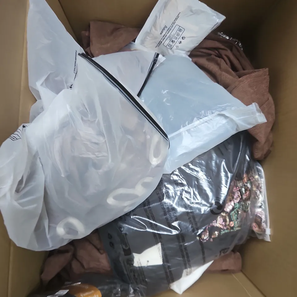 LARGE BOX OF APPROXIMATELY 25 ASSORTED CLOTHING ITEMS IN VARIOUS COLOURS, STYLES AND SIZES - COLLECTION ONLY