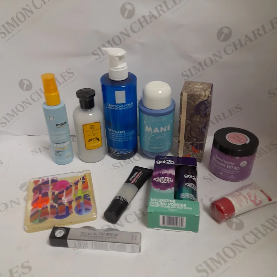 BOX OF APPROXIMATELY 25 ASSORTED HEALTH AND BEAUTY ITEMS TO INCLUDE POWER WHIP, GOT2BE STYLING POWDER, RESURFACING PRIMER ETC