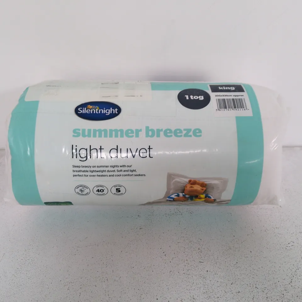 SILENTNIGHT SUMMER BREEZE 1-TOG LIGHT DUVET - 225X220CM APPROX