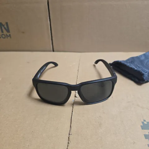 FUSE LENSES BLACK WRAPAROUND SUNGLASSES 