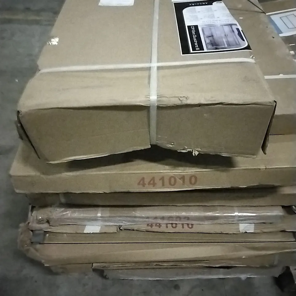 PALLET OF ASSORTED SHOWER CUBICLE DOORS, PANNELS AND SPLASHWALL
