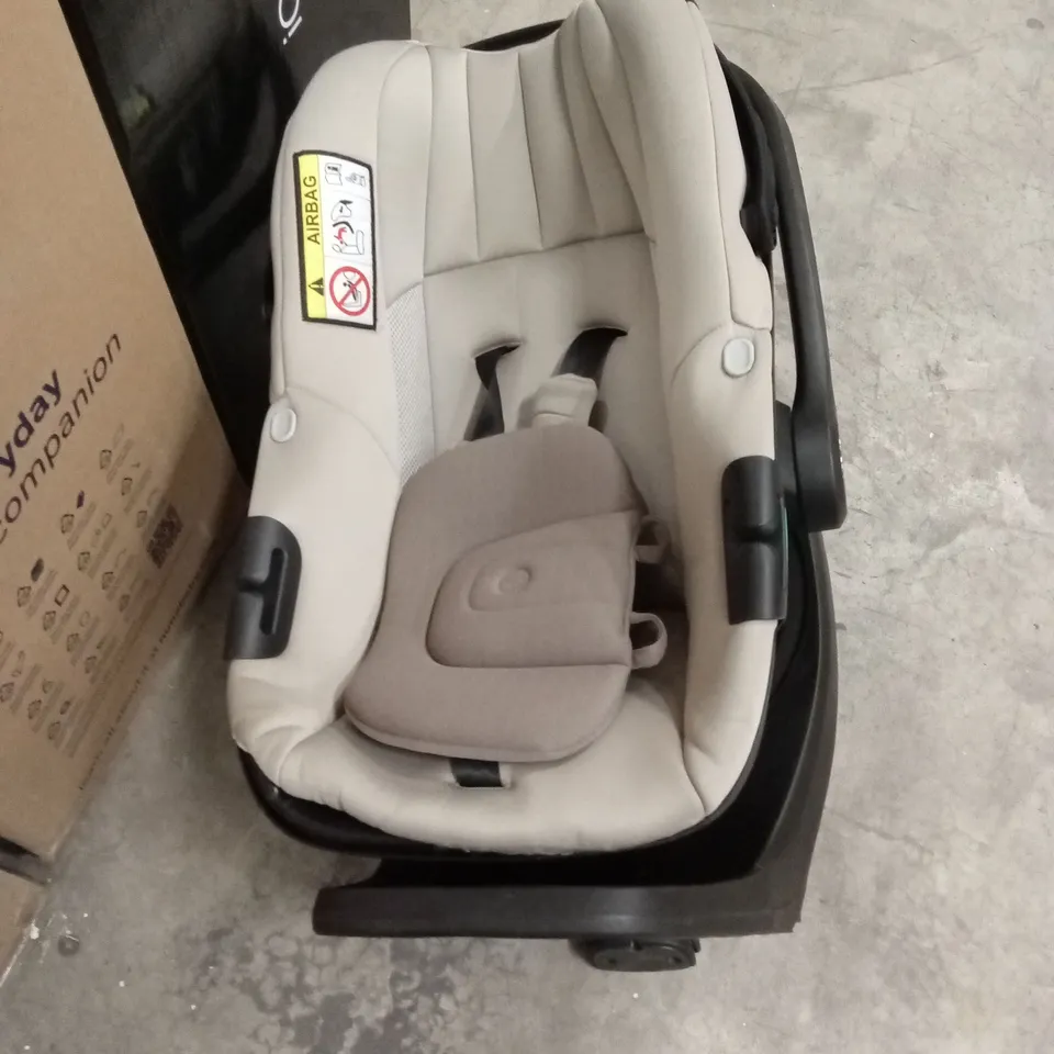 VENICCI I-SIZE CAR SEAT AND BASE