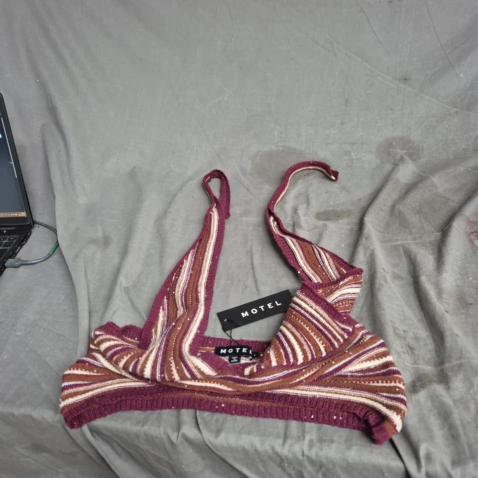 MOTEL STRIPED SHIMMER KNIT TOP – RUST, UK SIZE L